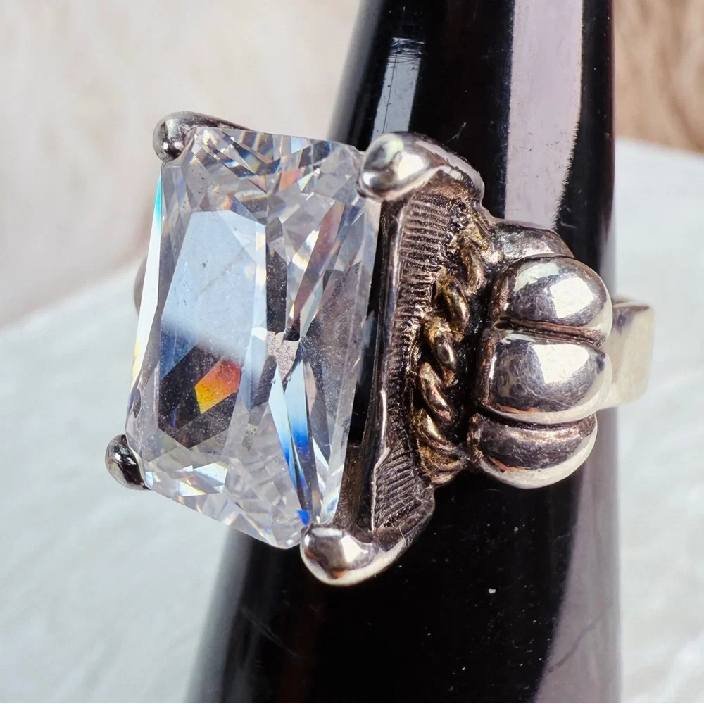 Gorgeous vintage Silvertone bling, size 6 3/4 ring